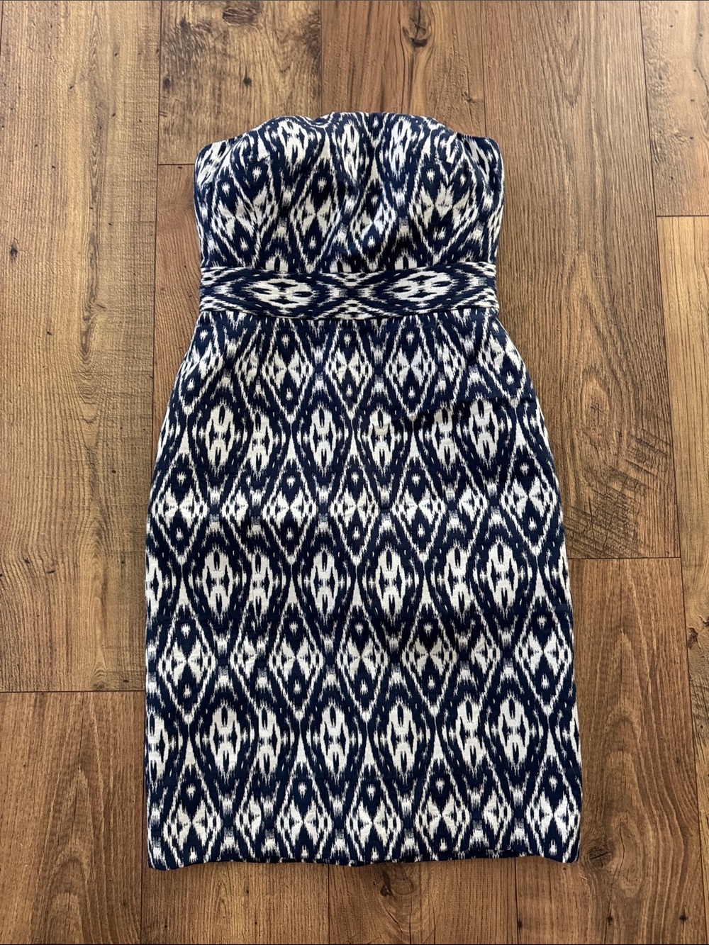 Banana Republic Strapless Navy and White Patterned Sheath Dress